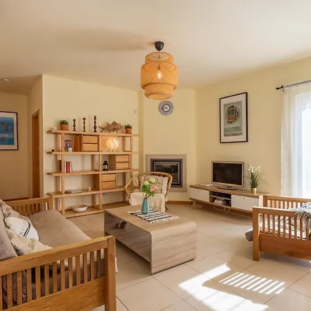 Casa Laranja, Aromas Apartment Burgau