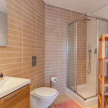 Casa Laranja, Aromas * بورغاو