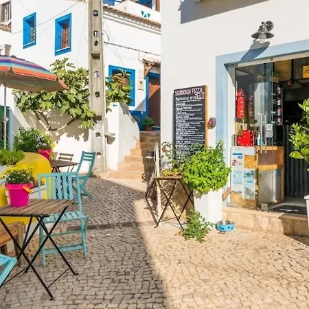 דירה Casa Laranja, Aromas בורגאו